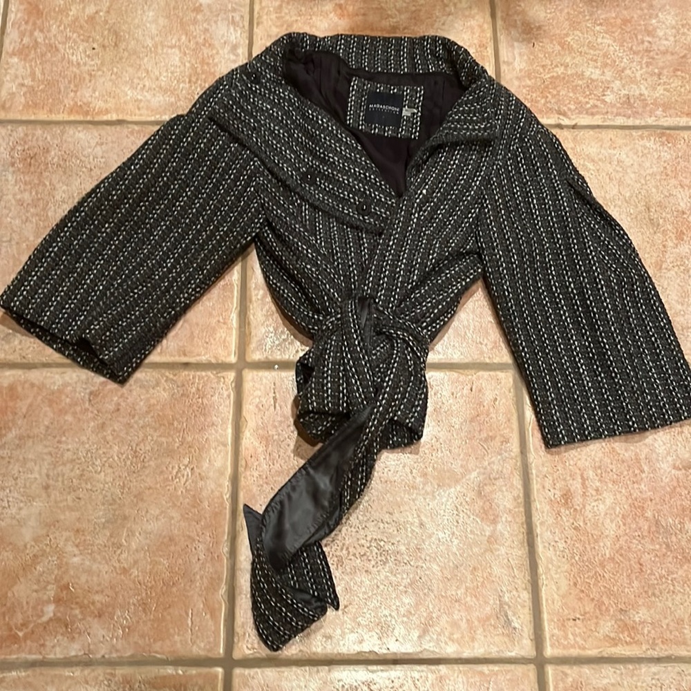Magaschoni tweed blazer.  Women’s 6